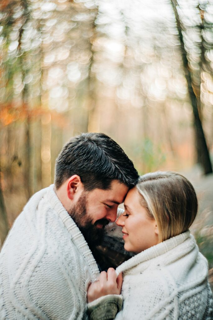 Couples photography in the fall 